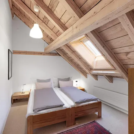 Chasa Uina 4,5 Dachwohnung Apartment *