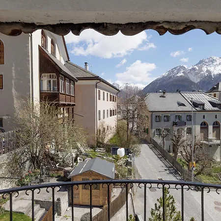 Apartment Chasa Uina 4,5 Dachwohnung *